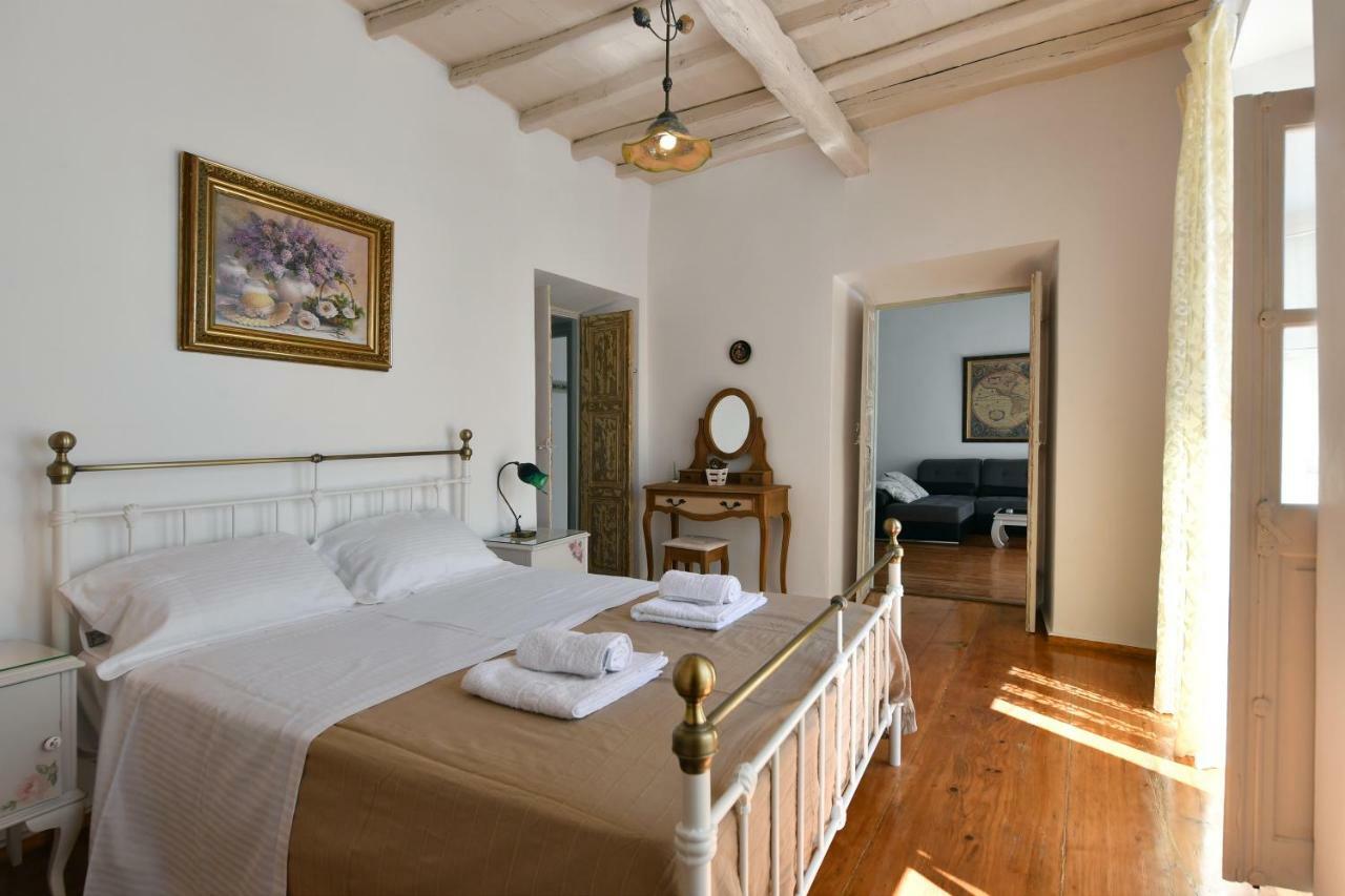 16Thcentury Apartment ปาริเกีย ภายนอก รูปภาพ